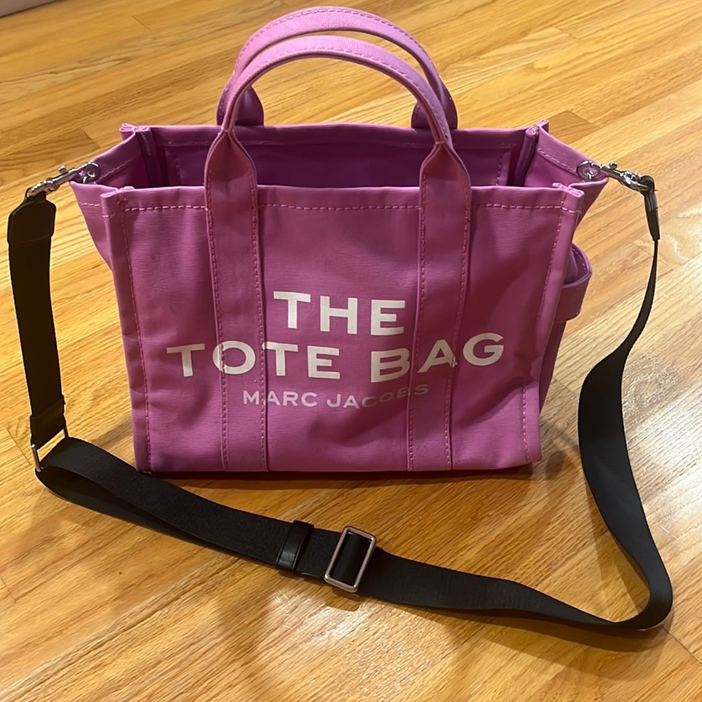 Marc Jacobs tote traveler bag